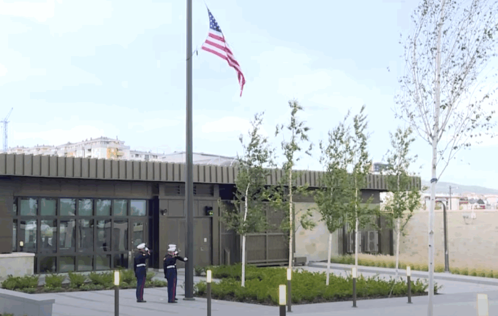 Američka ambasada u Prištini podžava ukidanje mera <span style='color:red;'><b>reciprocitet</b></span>a i obnovu dijaloga